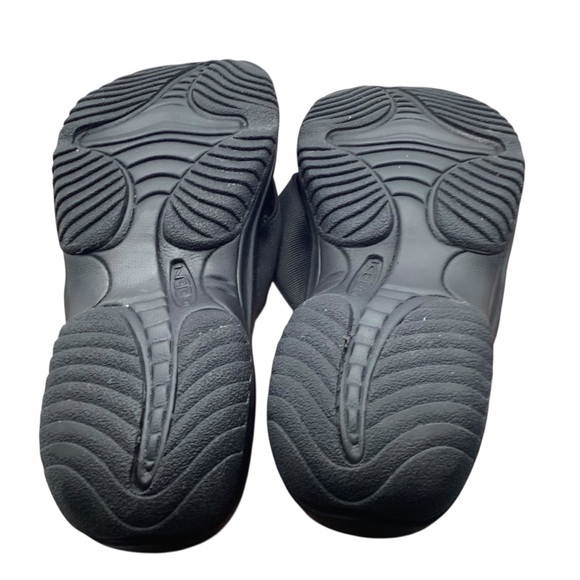 Keen Black Footwear Label‎ size 11